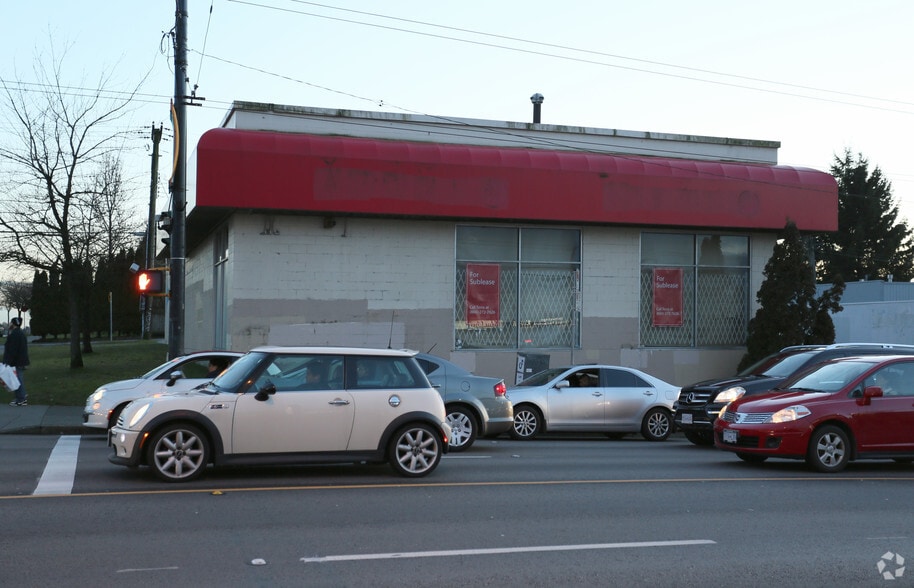 Primary Photo Of 2696 Hastings St E, Vancouver Storefront For Lease