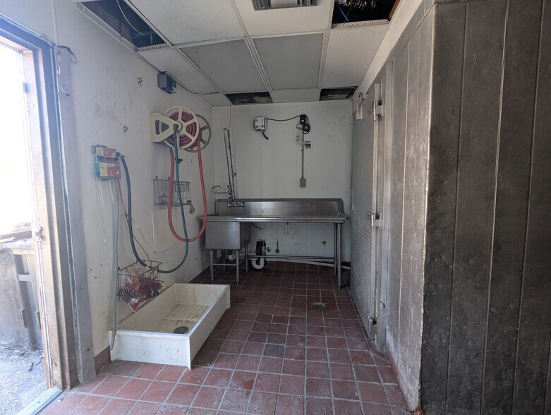 More Photos Of 1430 Washington Blvd, Beaumont General Retail For Sale