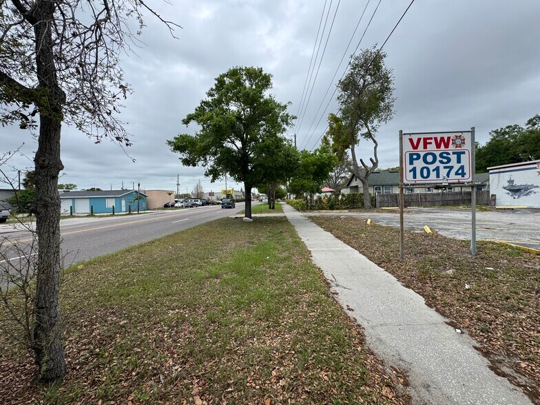 More Photos Of 1780 49th St S, Gulfport General Retail For Lease