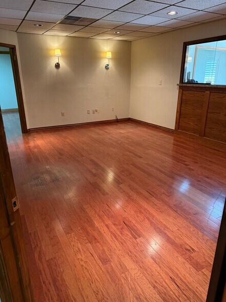 More Photos Of 11317 S Western Ave, Oklahoma City Medical For Lease