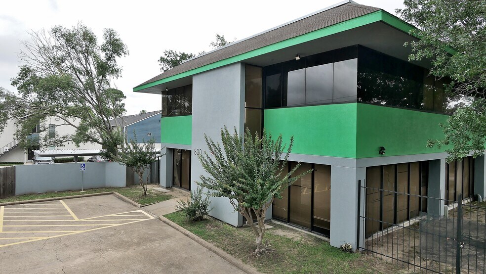 More Photos Of 800 Tully Rd, Houston Office For Sale