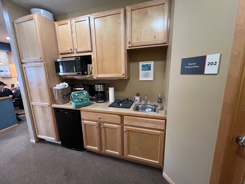 More Photos Of 3169 Fernbrook Ln N, Plymouth Office For Sale