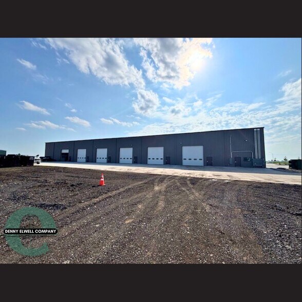 More Photos Of 1407 NW Laurel St, Elkhart Warehouse For Sale