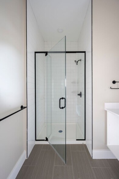 More Photos Of 340 Bremen St, Boston Apartments For Lease