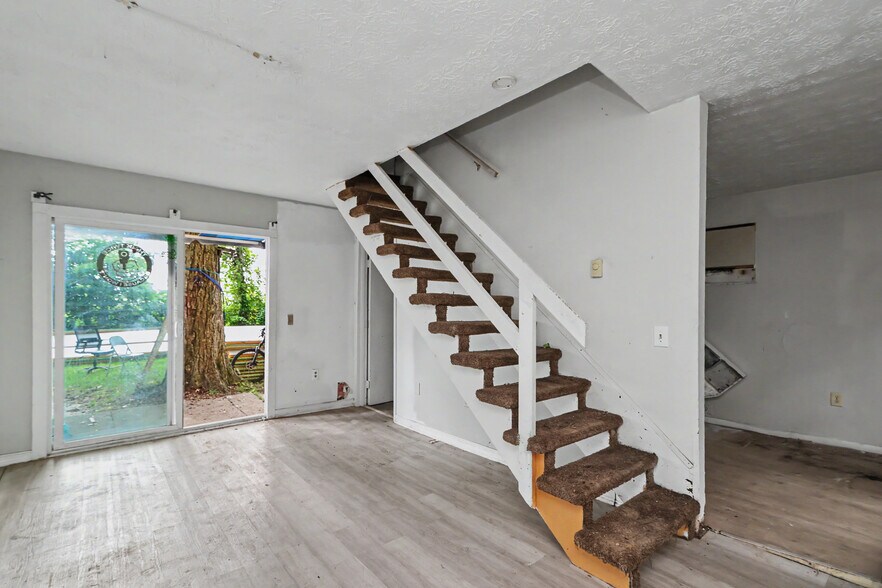 More Photos Of 23 Grand Ave, Norwalk Apartments For Sale