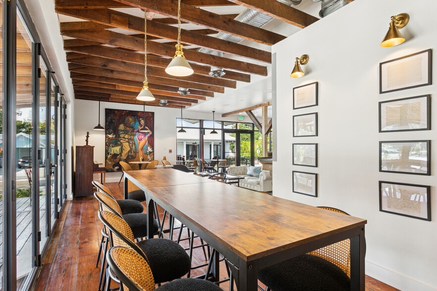 More Photos Of 301 S Toulme St, Bay Saint Louis Warehouse For Lease