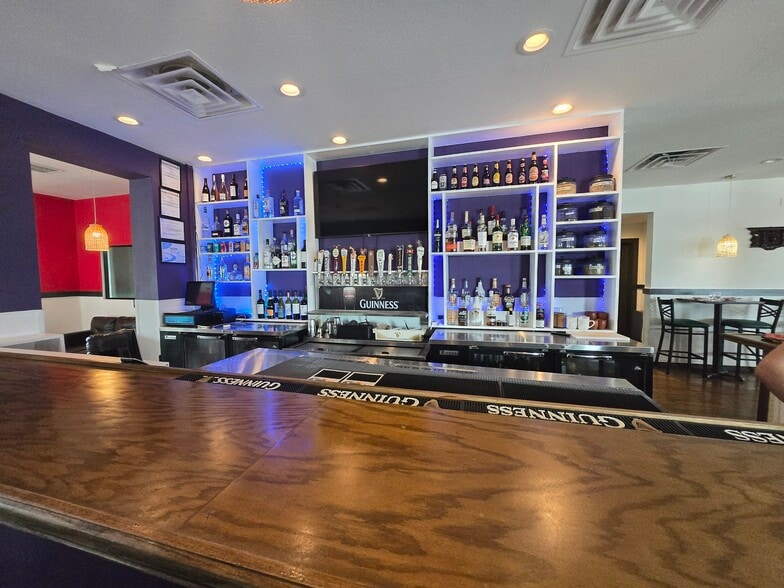 More Photos Of 406 W Abram St, Arlington Restaurant For Sale