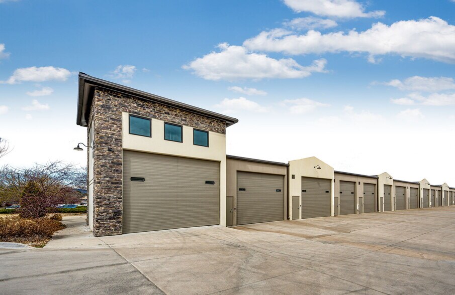 More Photos Of 8052-8072 S Grant Way, Littleton Warehouse For Sale