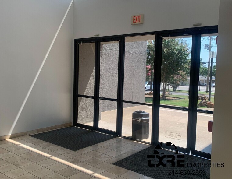 More Photos Of 610 S Industrial Blvd, Euless Office For Lease