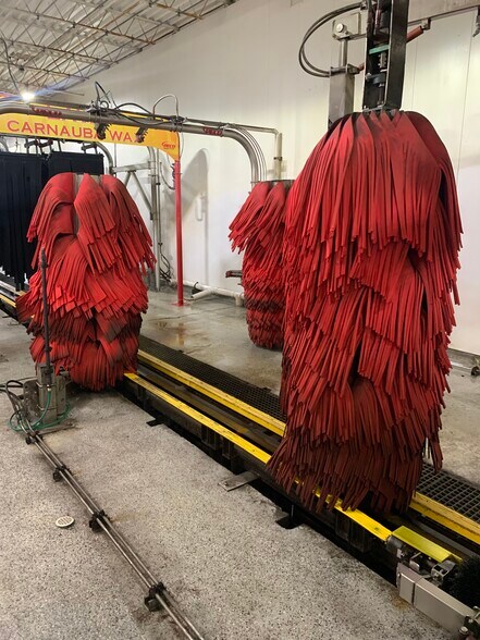 More Photos Of 5600 New Wilke Rd, Rolling Meadows Carwash For Sale