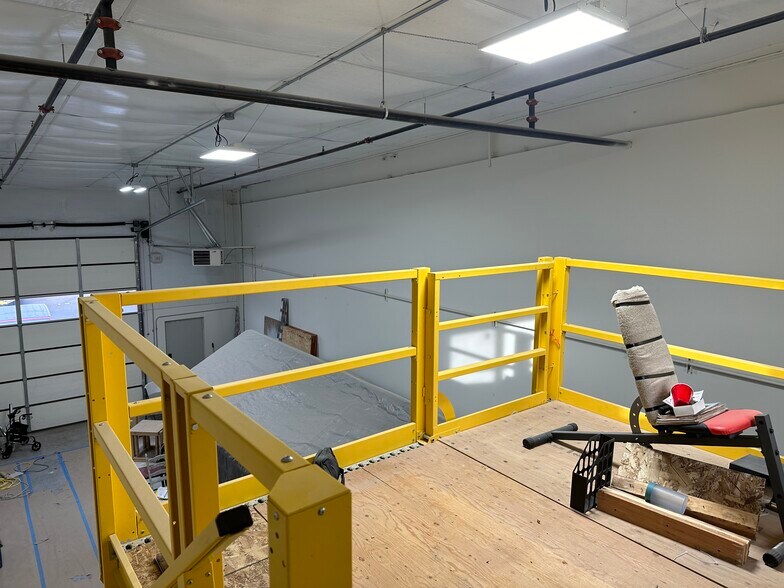 More Photos Of 2799 E Bakerview Rd, Bellingham Light Distribution For Lease