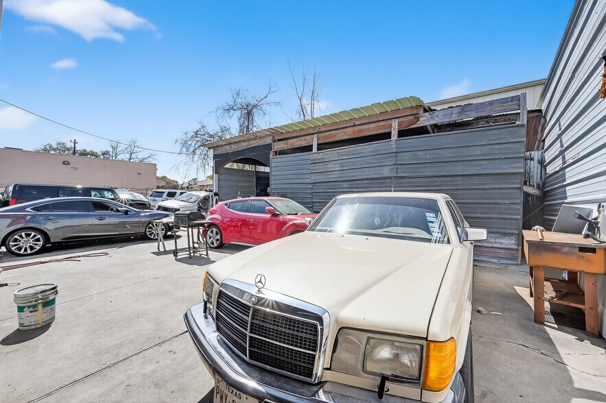 More Photos Of 10090 S Gessner, Houston General Retail For Sale