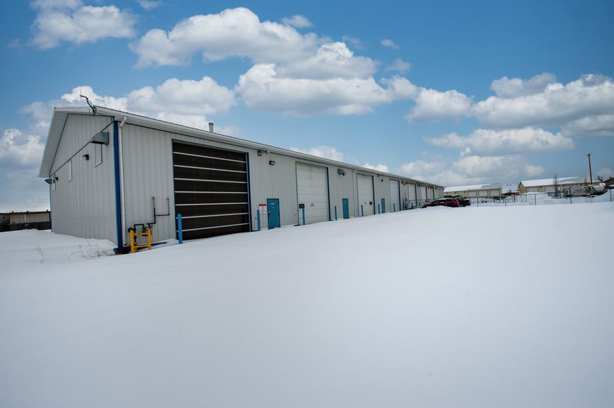 More Photos Of 3419 33 St, Whitecourt Industrial For Sale