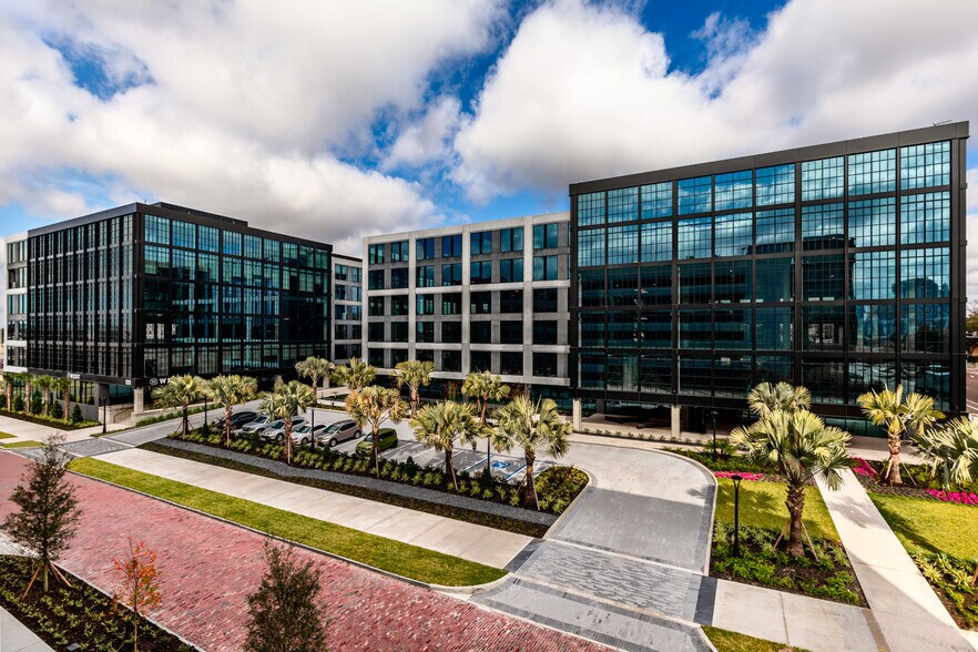 More Photos Of 2002 N Tampa St, Tampa Office For Lease
