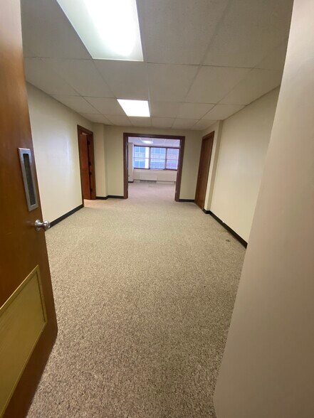 More Photos Of 401 W Texas Ave, Midland Office For Lease