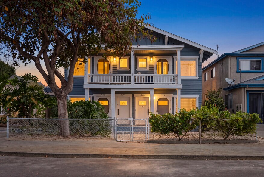 More Photos Of 372 W 11th St, San Pedro Apartments For Sale