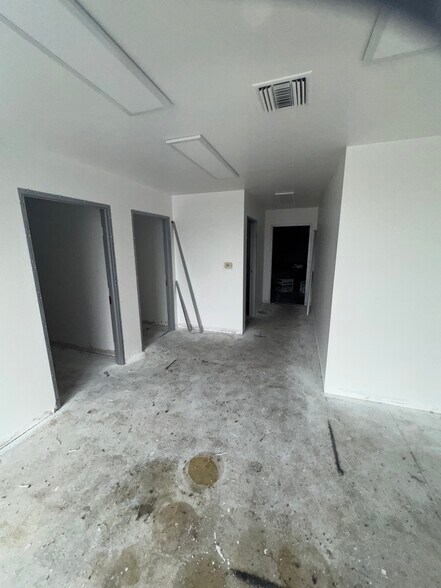 More Photos Of 16312 Garfield Ave, Paramount Warehouse For Lease