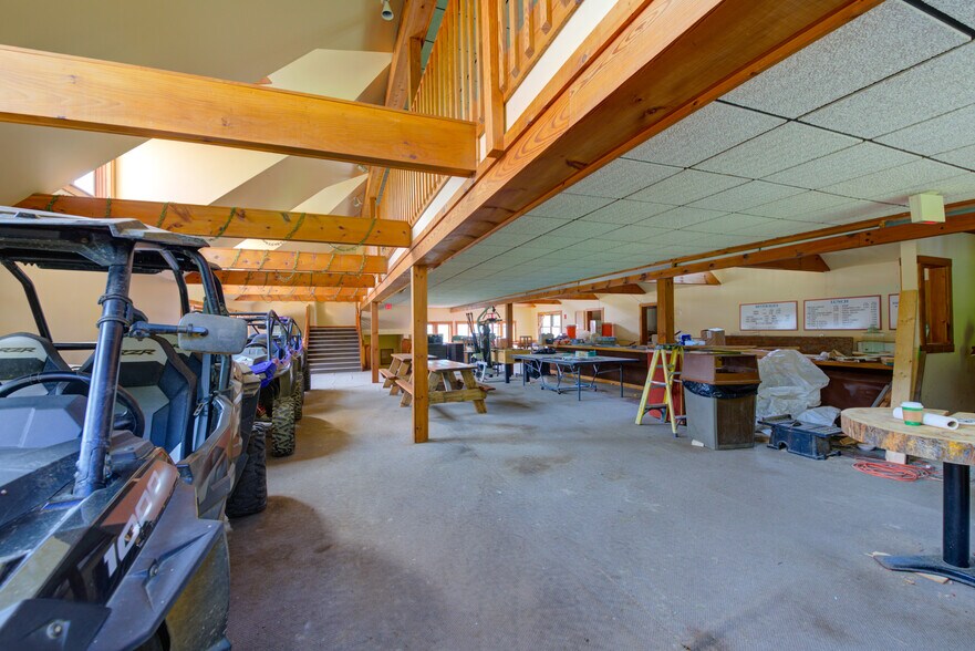 More Photos Of 170 Vermont Route 100, Bridgewater Corners Sports And Entertainment For Sale