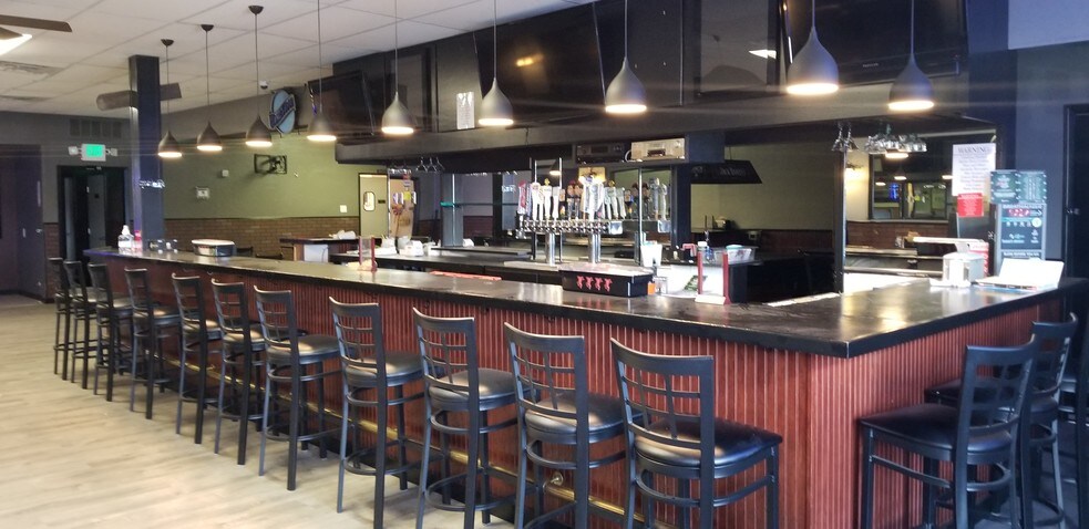 Primary Photo Of 658-676 Parker Rd, Fairfield Freestanding For Lease