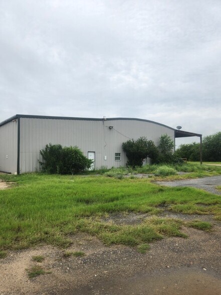 More Photos Of 345 Highway 72, Three Rivers Warehouse For Sale