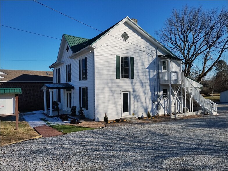 More Photos Of 119 W Main St, Youngsville Freestanding For Lease