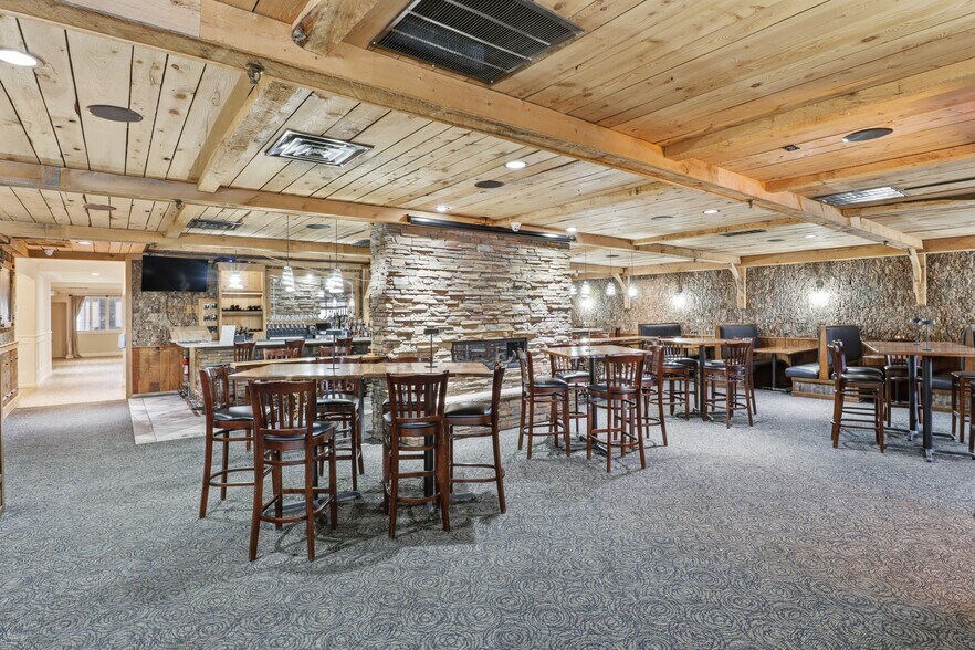 More Photos Of 1 E Church St, Fairport Restaurant For Sale