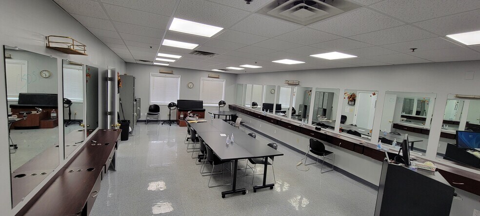 More Photos Of 2300 Greene Way, Louisville Office For Sale