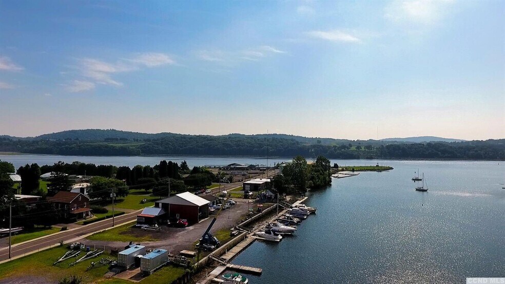 More Photos Of 103 Main St, Catskill Marina For Sale
