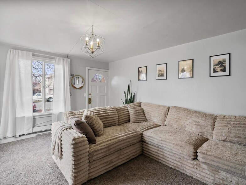 More Photos Of 37 S 700 W, Provo Apartments For Sale