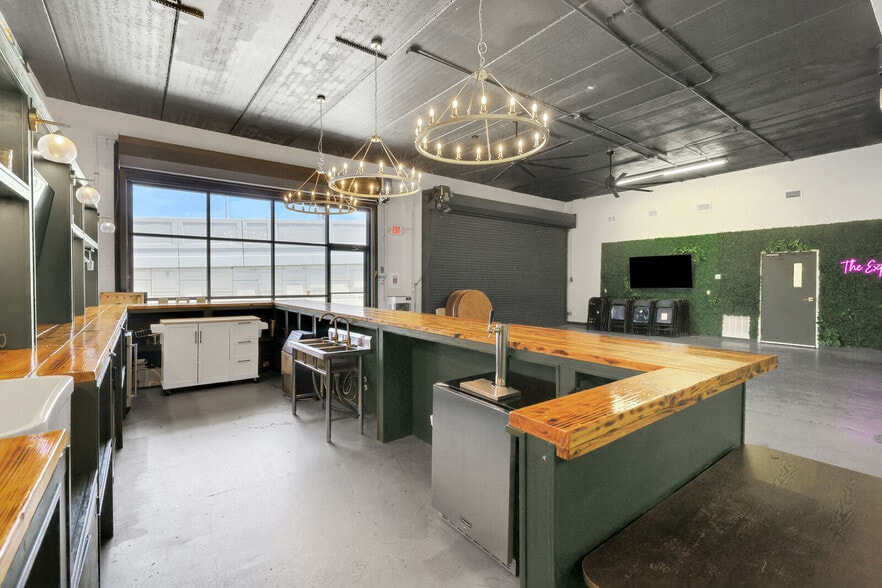 More Photos Of 624 Goodwin St, Jacksonville Office For Sale