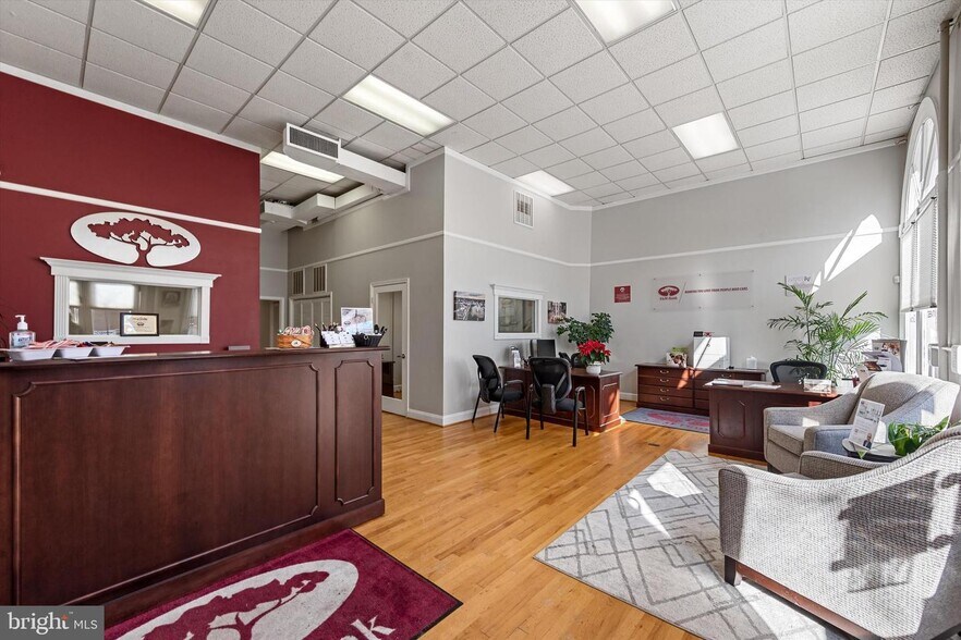 More Photos Of 37-45 E Boscawen St, Winchester Office For Sale