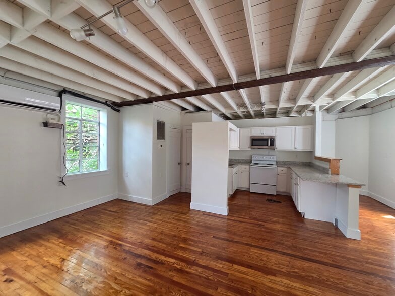 More Photos Of 113 Donaldson St, Fayetteville Storefront Retail Residential For Sale