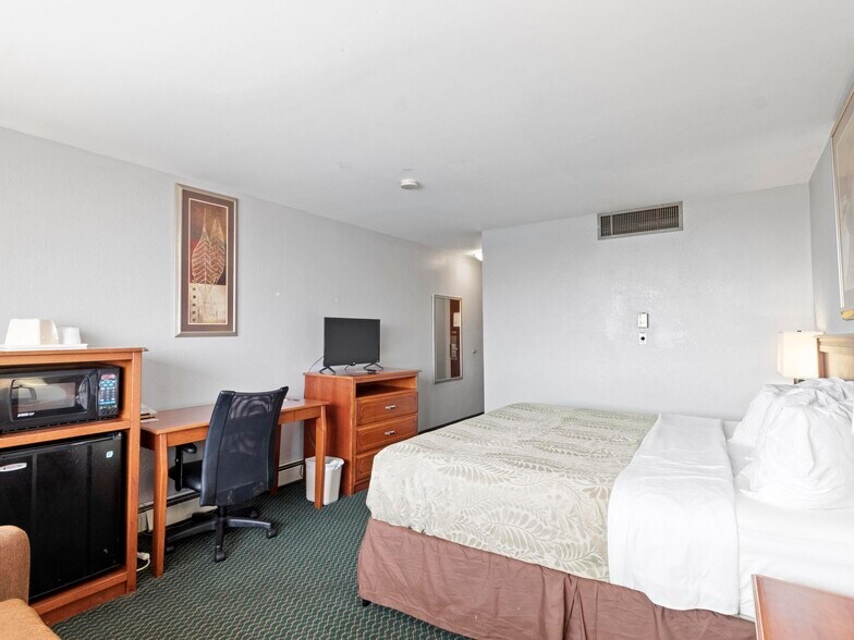 More Photos Of 1020 E US Highway 14-16, Gillette Hotel For Sale