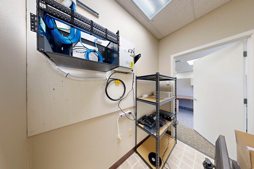 More Photos Of 1760 Barnes Blvd SW, Olympia Office For Sale