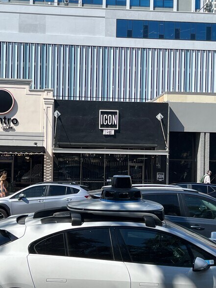 More Photos Of 2350 Guadalupe St, Austin Storefront For Lease