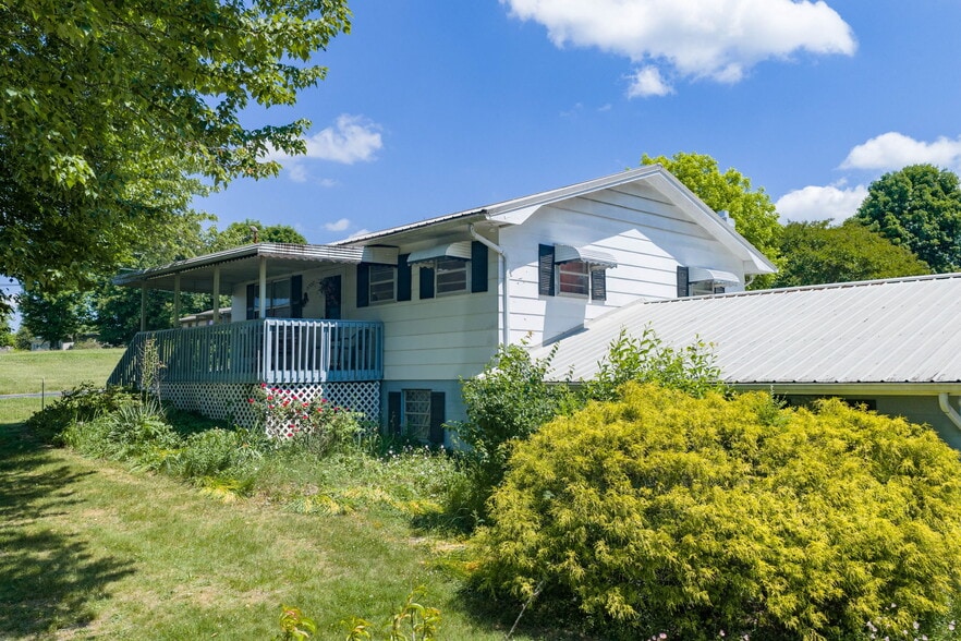 More Photos Of 7700 Tazewell Pike, Corryton Apartments For Sale