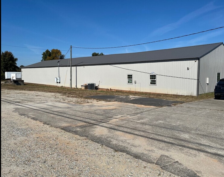 Primary Photo Of 4200 Maysville Rd, Commerce Light Distribution For Lease