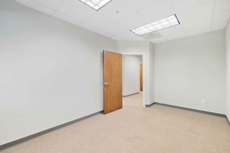 More Photos Of 8801 Fast Park Dr, Raleigh Office For Lease