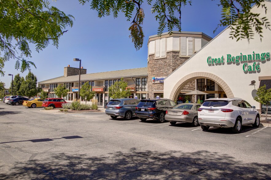 More Photos Of 9846 Zenith Meridian Dr, Englewood Restaurant For Lease