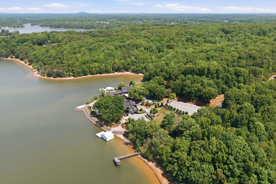 More Photos Of 9715 Nine Eagles Ln, Charlotte Specialty For Sale