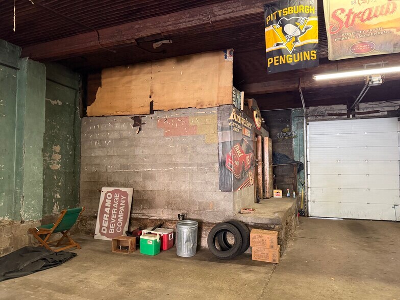 More Photos Of 1404 4th Ave, Coraopolis Warehouse For Sale