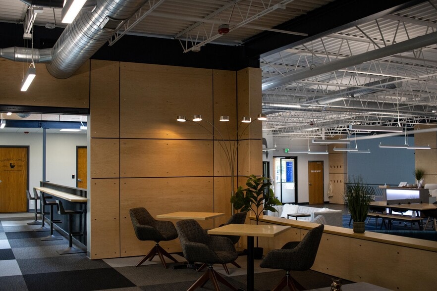 More Photos Of 21 Goodway Dr, Rochester Coworking Space