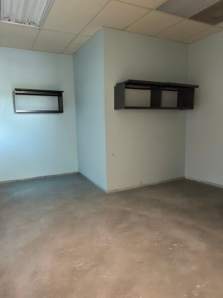 More Photos Of 961 Canal St, Syracuse Medical For Sale