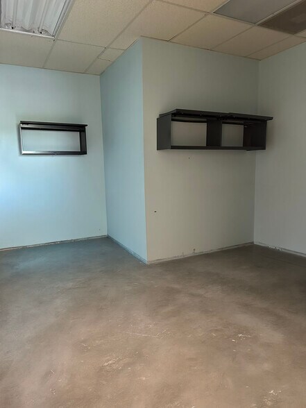 More Photos Of 961 Canal St, Syracuse Medical For Sale