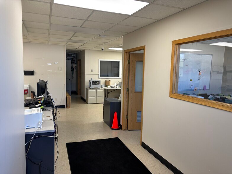 More Photos Of 3020 W Prospect Ave, Appleton Industrial For Lease