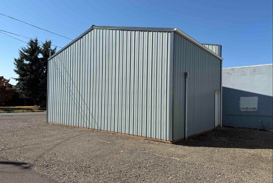 More Photos Of 552 Main St, Aumsville General Retail For Sale