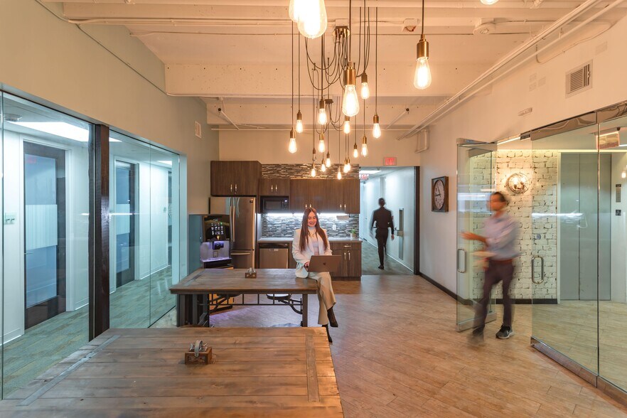 More Photos Of 777 Brickell Ave, Miami Coworking Space