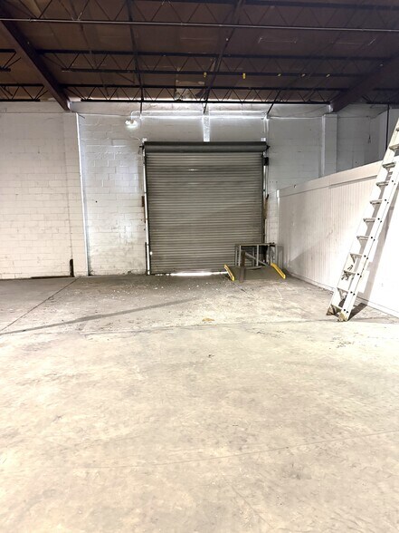 More Photos Of 210 NW 13th St, Ocala Warehouse For Lease