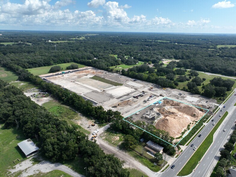 More Photos Of 305 CR 466a Fruitland FL park, Fruitland Park Business Park For Lease