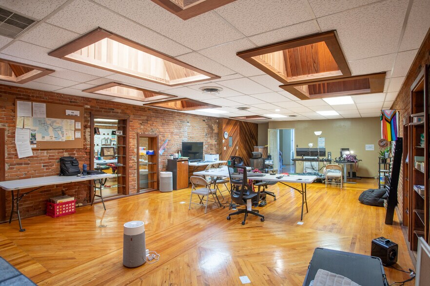 More Photos Of 310-312 1st St, Marysville Office Residential For Lease